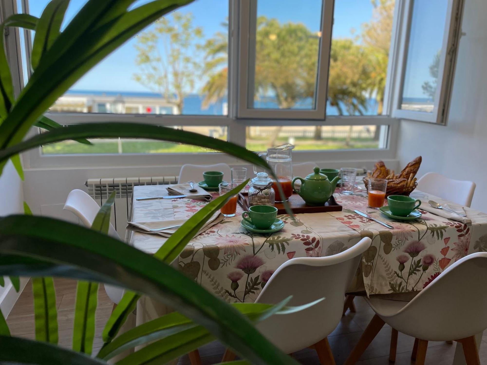 Apartamento Comillas Beach Extérieur photo